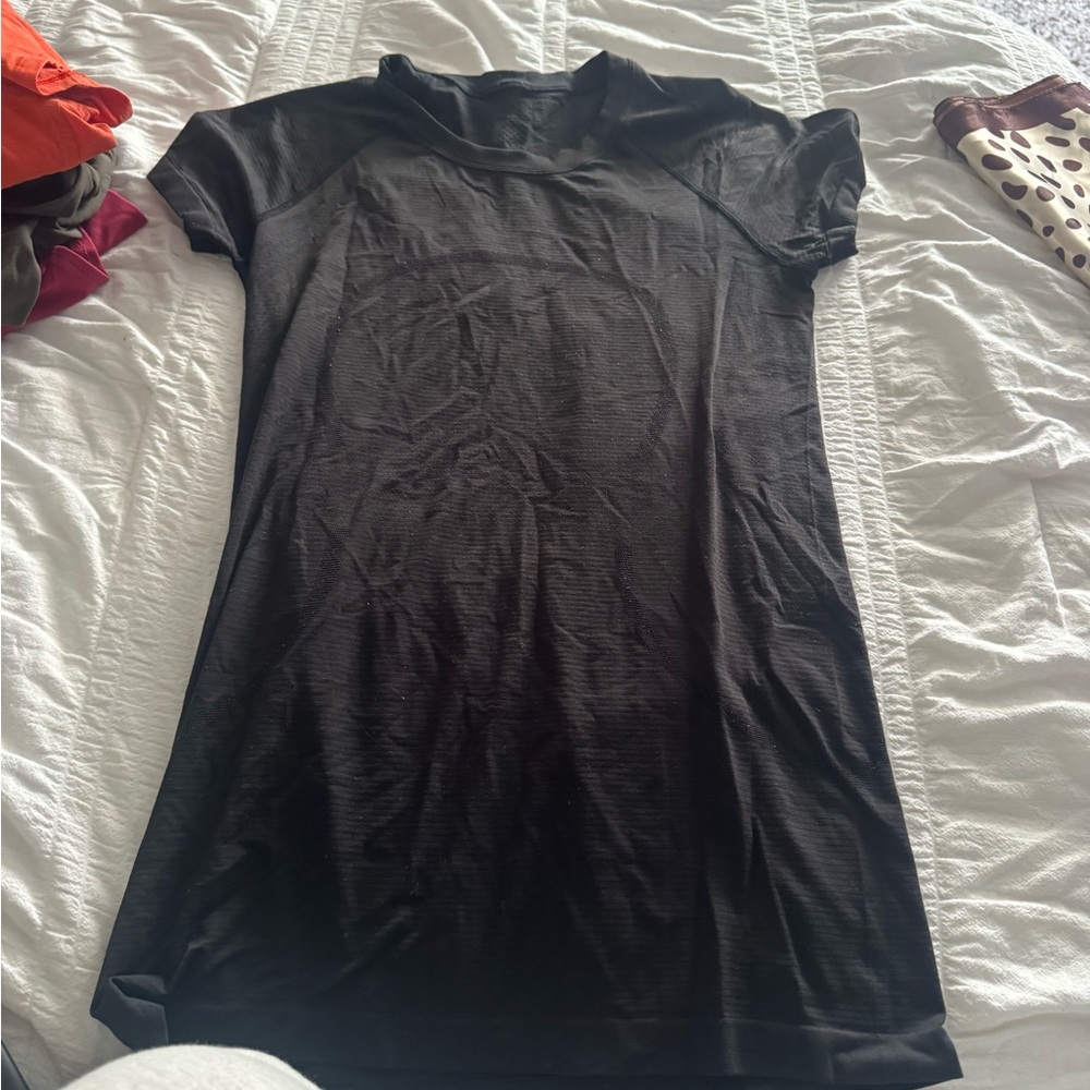 lululemon athletica Black Short Sleeve Tee
